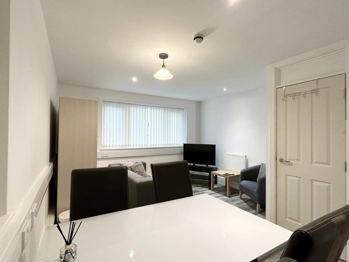 Bright, Warm & Cozy House In Harpurhey Apartment Manchester Exterior photo